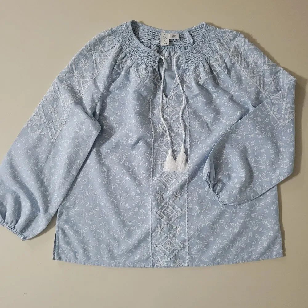 Joie Embroidered V-neck Blue Ditzy Floral Pheasant Long Sleeve Pullover Top